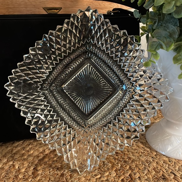 Indiana Glass Clear Diamond-Cut Bowl Trinket Dish - Picture 2 of 13